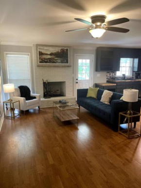 Cozy & spacious 4 bed home with indoor fire place